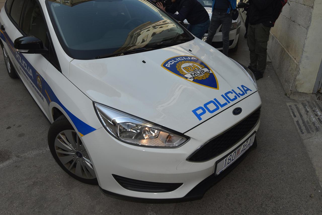 Policija