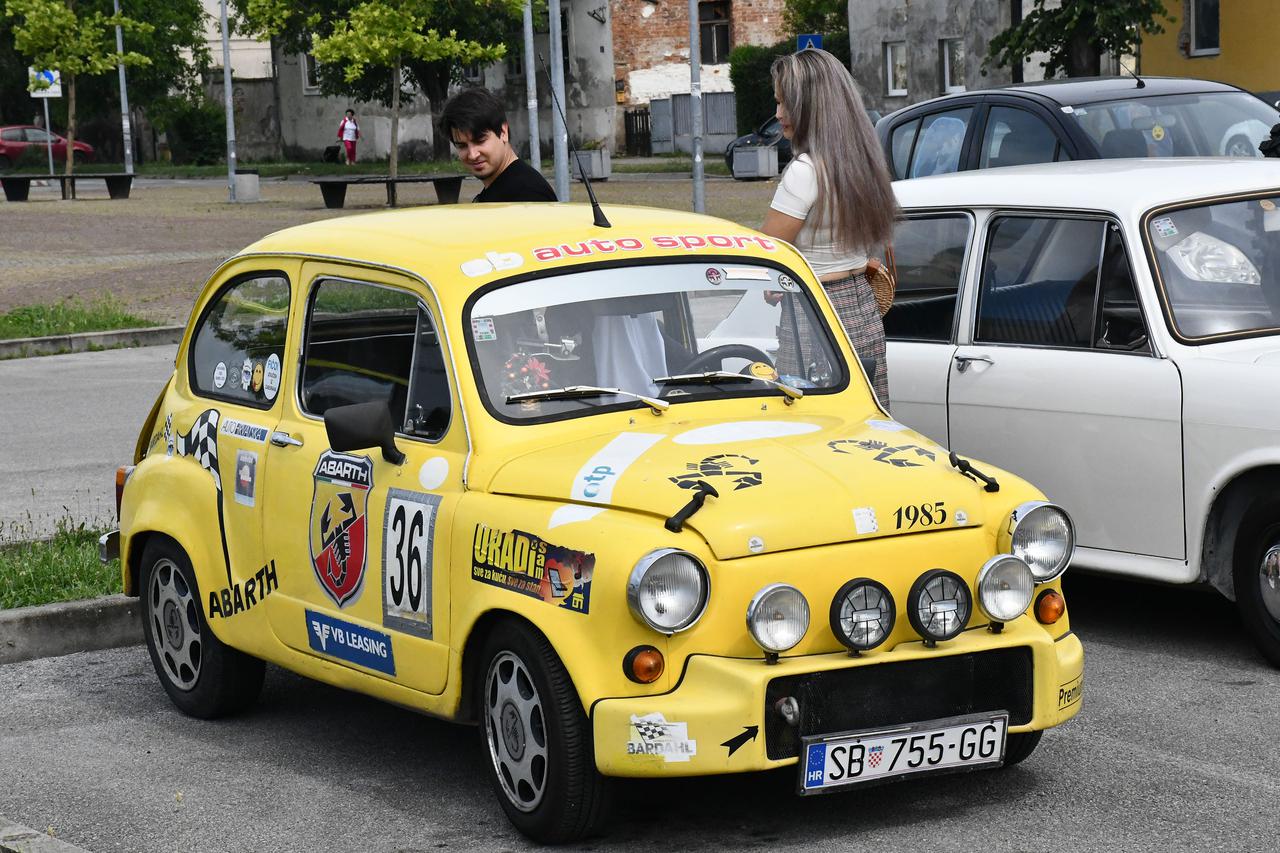 Oldtimer klub Brod domacin je 19. Medjunarodnih oldtimer susreta.