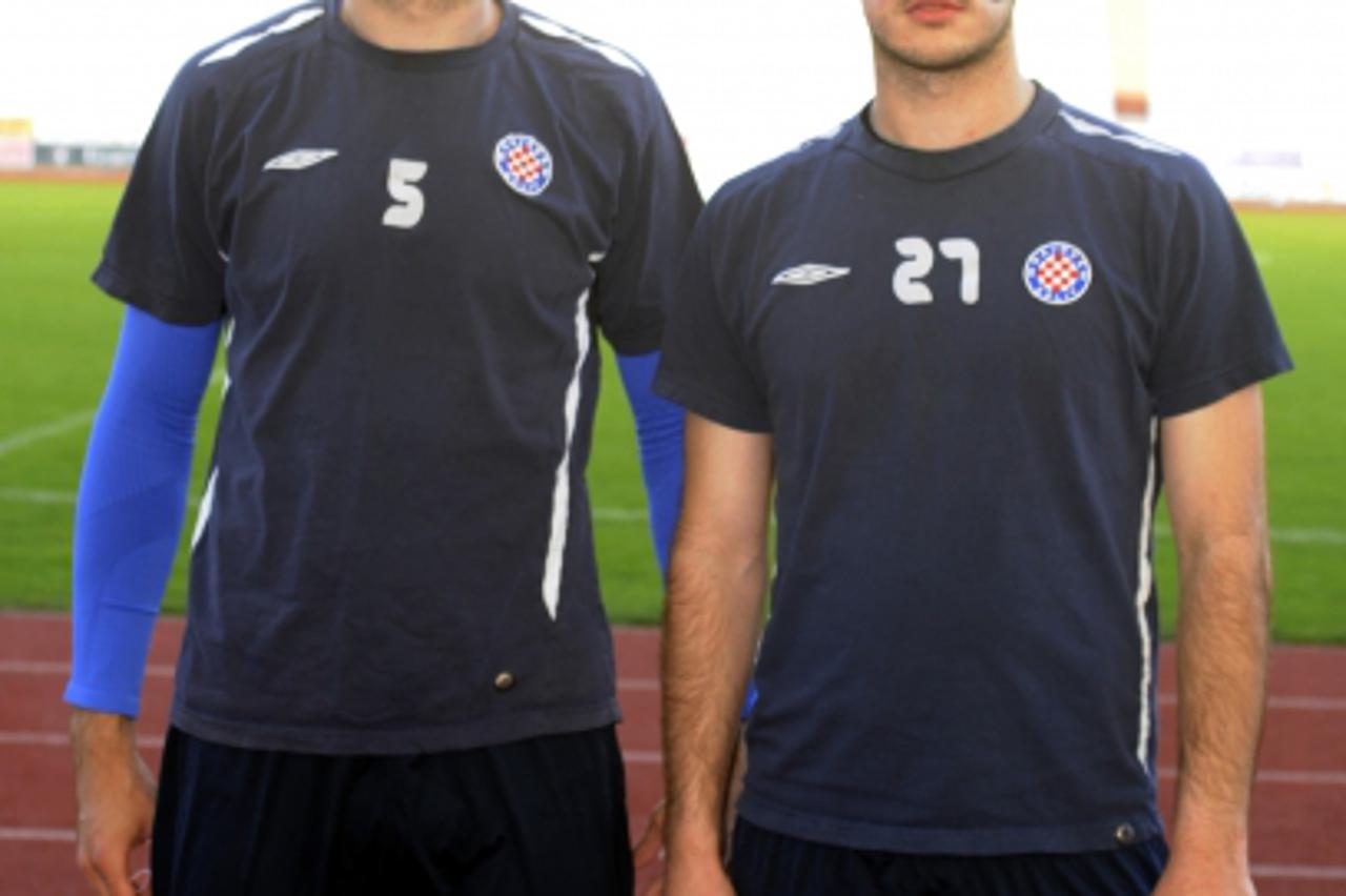 '19.04.2013., Split- Hajdukovi prvotimci sa maskama za lice Matej Jonic i Goran Milovic . Photo: Tino Juric/PIXSELL'