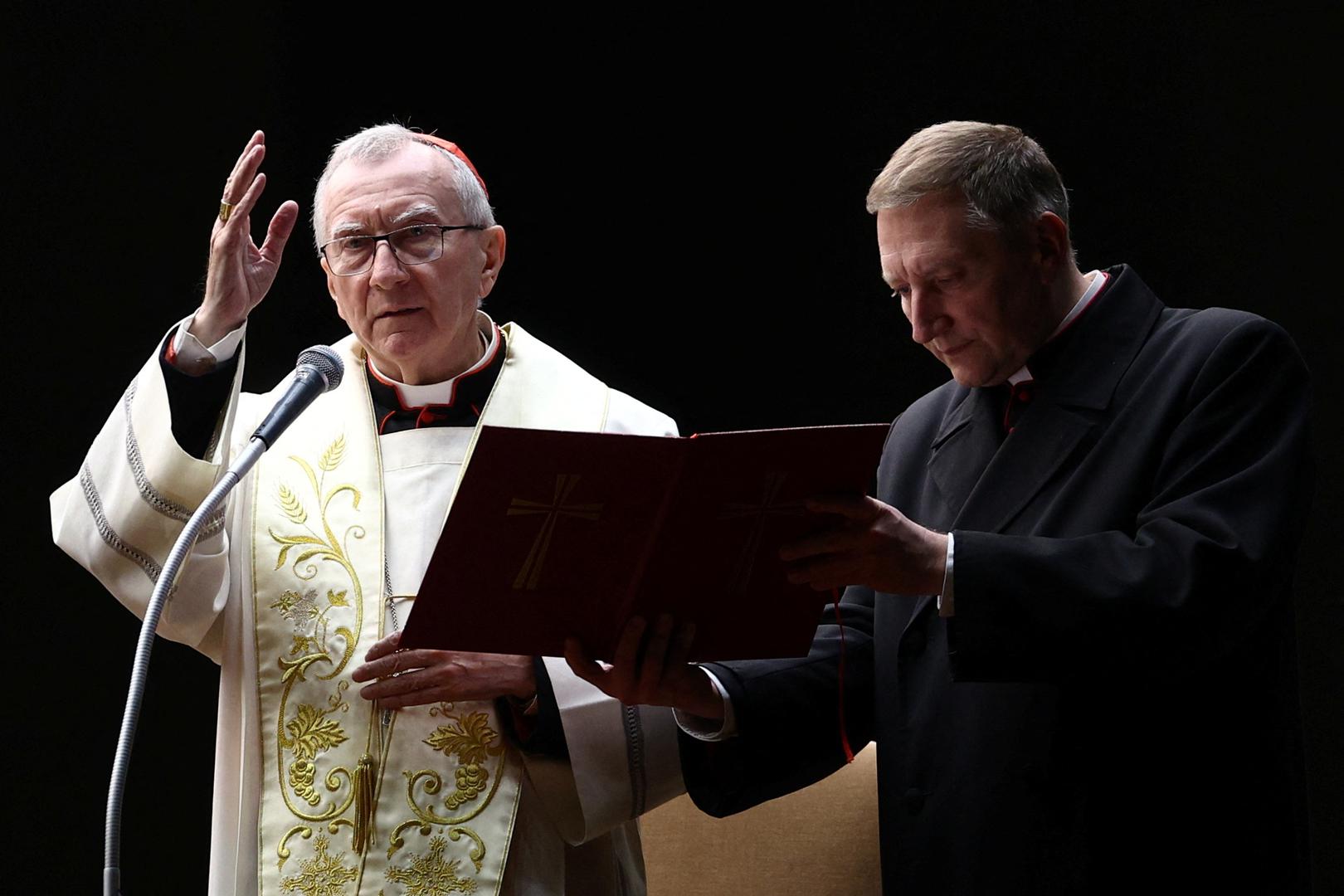 Katolici od Meksika do Argentine i Pacifika do atlantskih obala prisustvovali su misama, palili svijeće i pojedinačno molili za papin oporavak. 