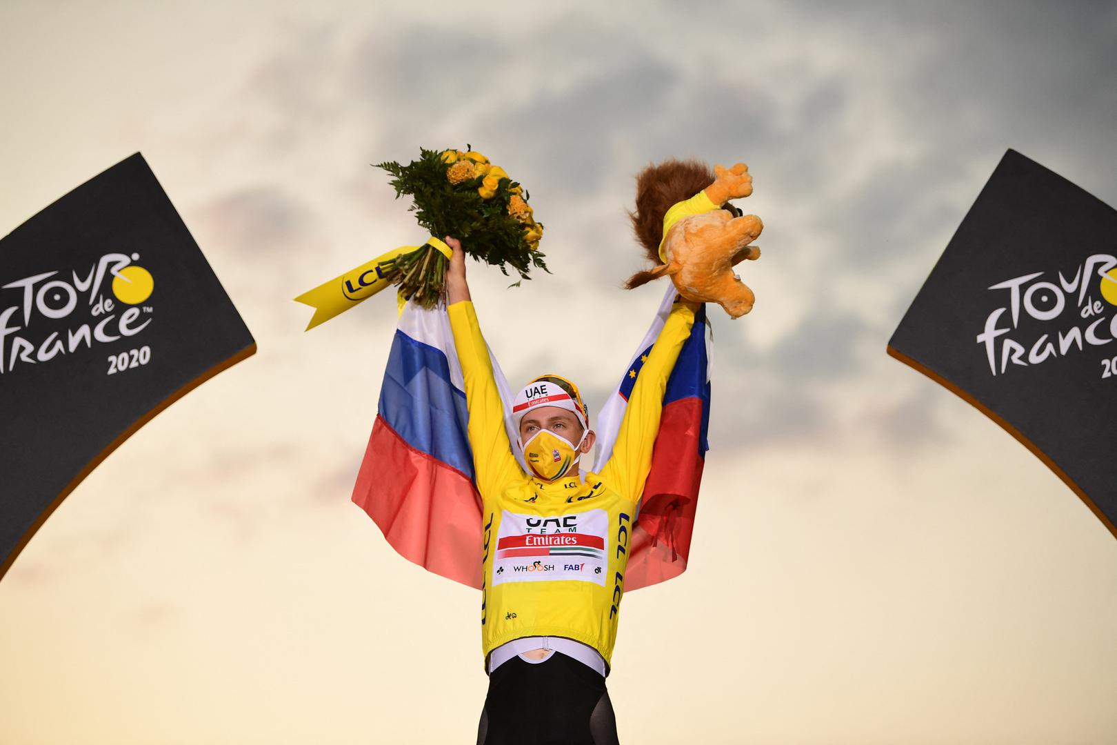 Tadej Pogacar wins Tour de France 2020 Handout. Tour de France winner Slovenian Tadej Pogacar of UAE Team Emirates on the podium after the final stage of the 107th edition of the Tour de France cycling race, 122km from Mantes-la-Jolie to Paris, in France, Sunday 20 September 2020. Photo by Pauline Ballet/ASO via ABACAPRESS.COM ABACA /PIXSELL