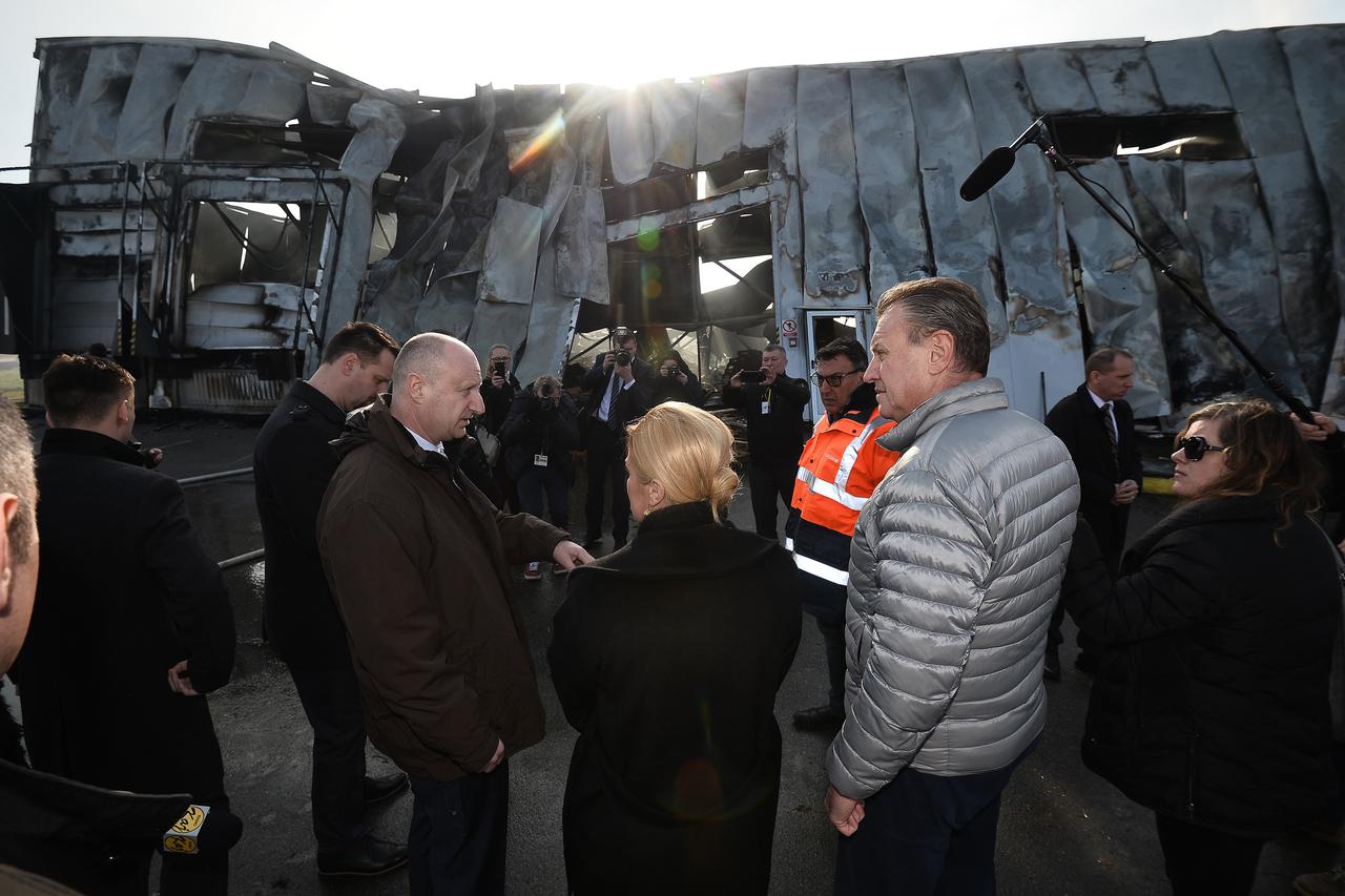 Oroslavje: Predsjednica posjetila vatrogasce i zgarište tvrtke AquafilCRO