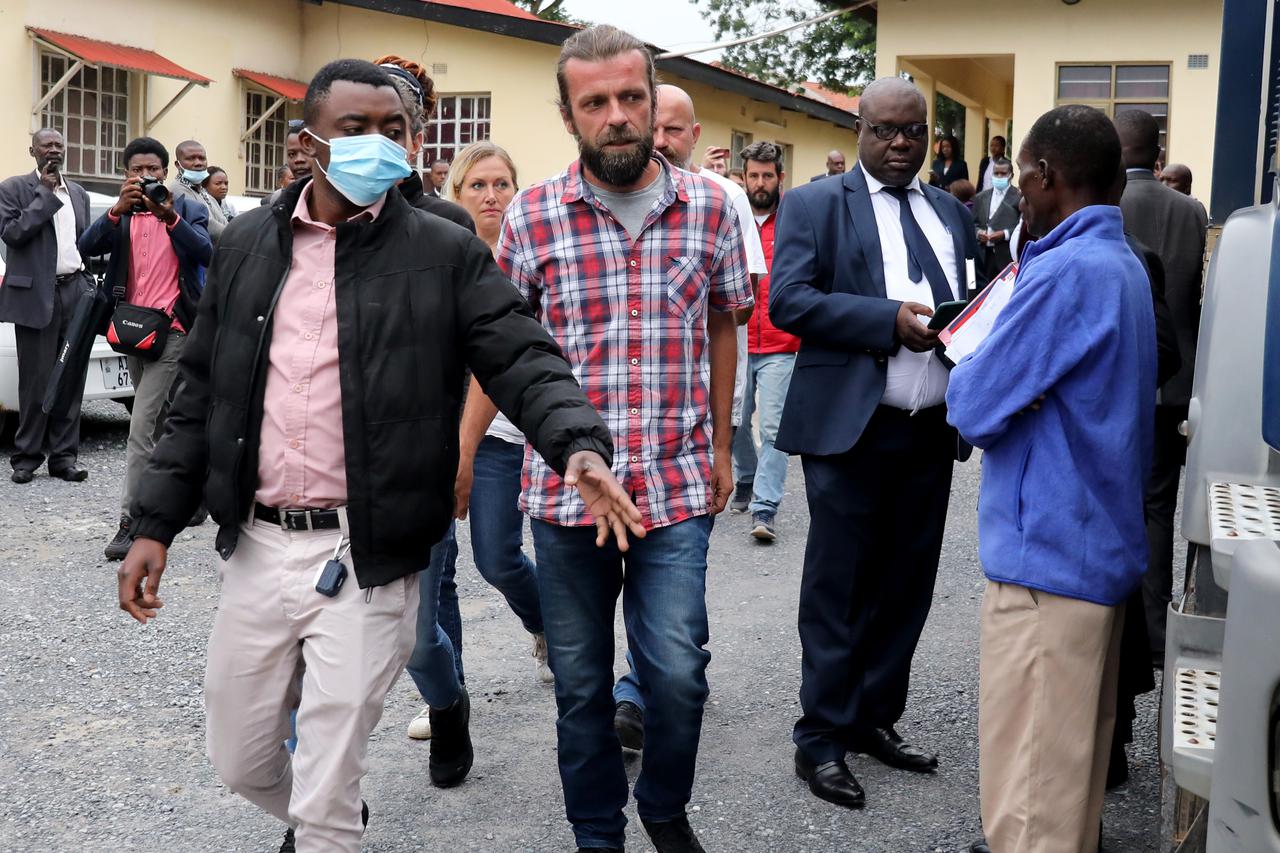 Odgođeno je sudsko ročište za četiri hrvatska para