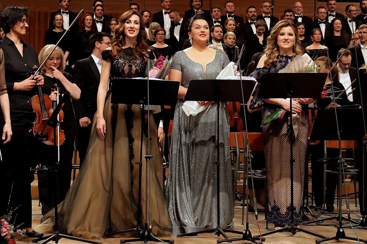 Irena Parlov, Kristina Kolar i Evelin Novak