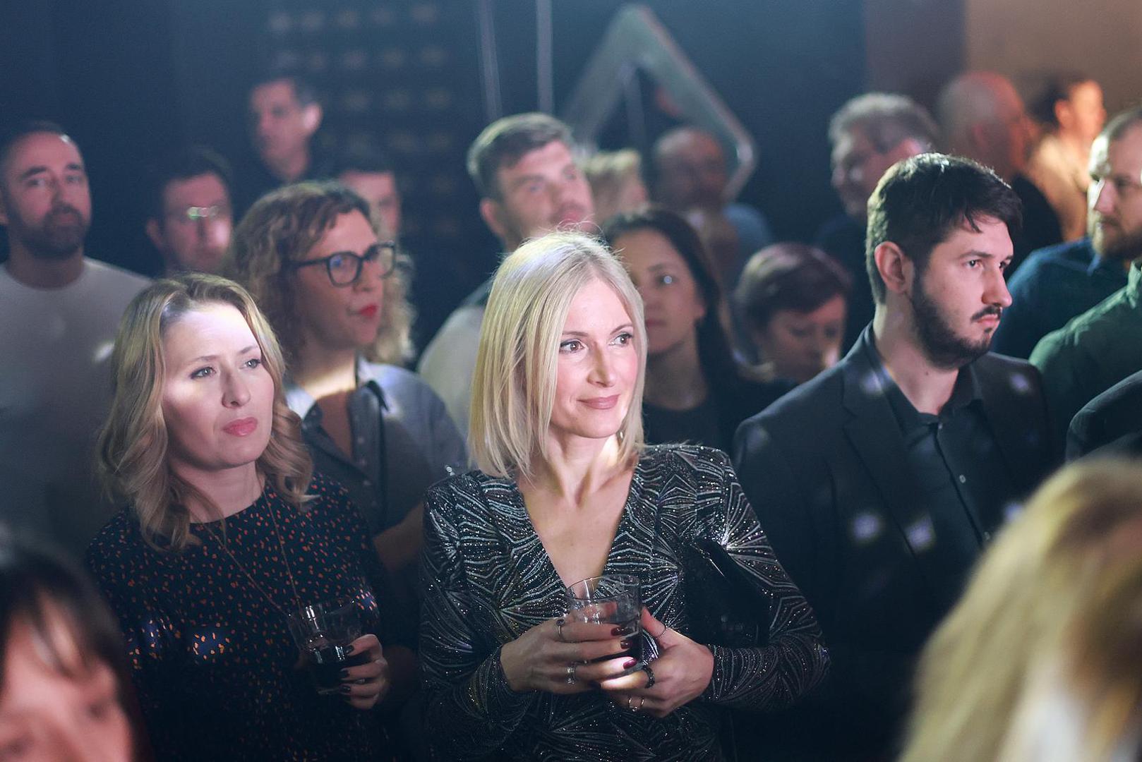 Među njima smo pronašli i neka poznata lica.