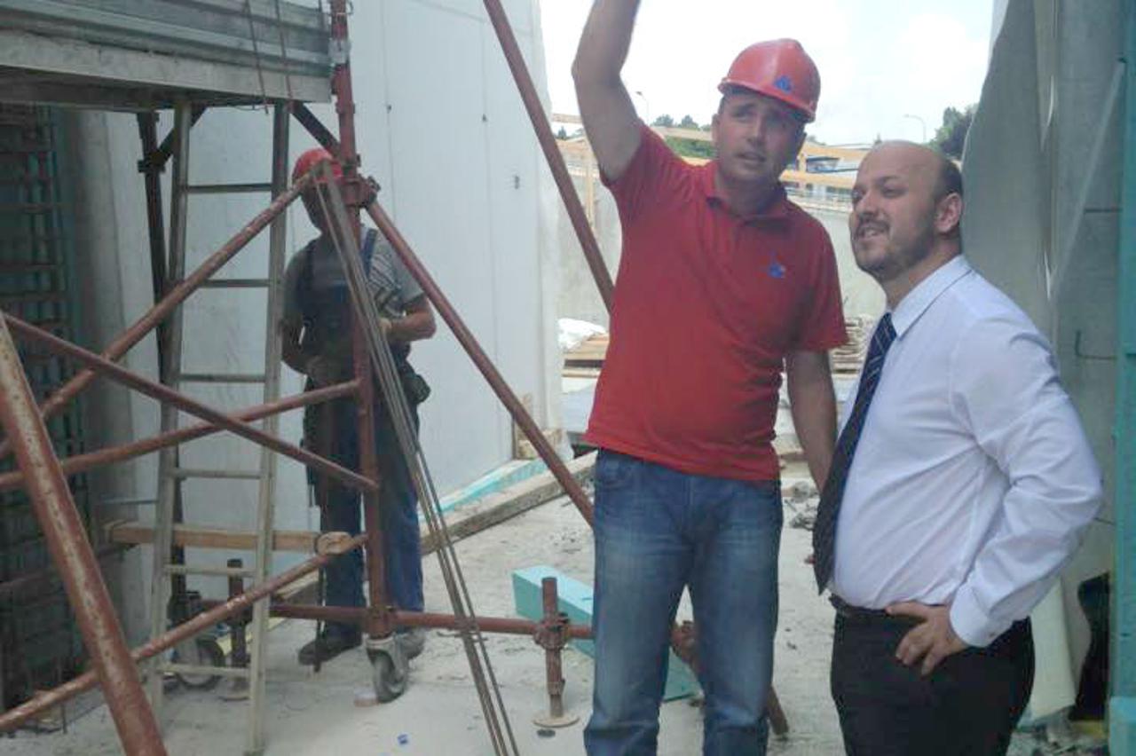 Ministar Maras na gradilištu 