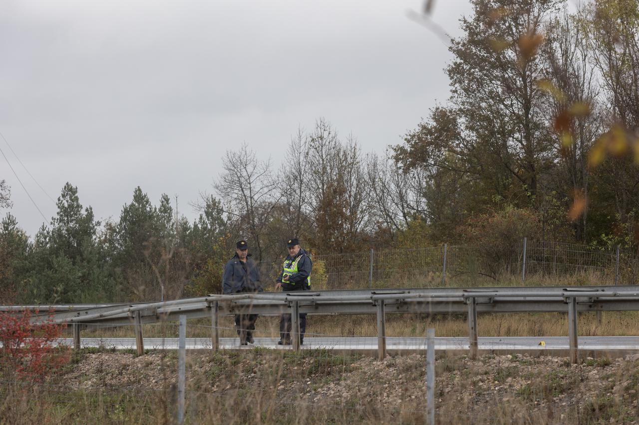 Sudar motocikla i kombija kod Gospića, poginulo dvoje ljudi