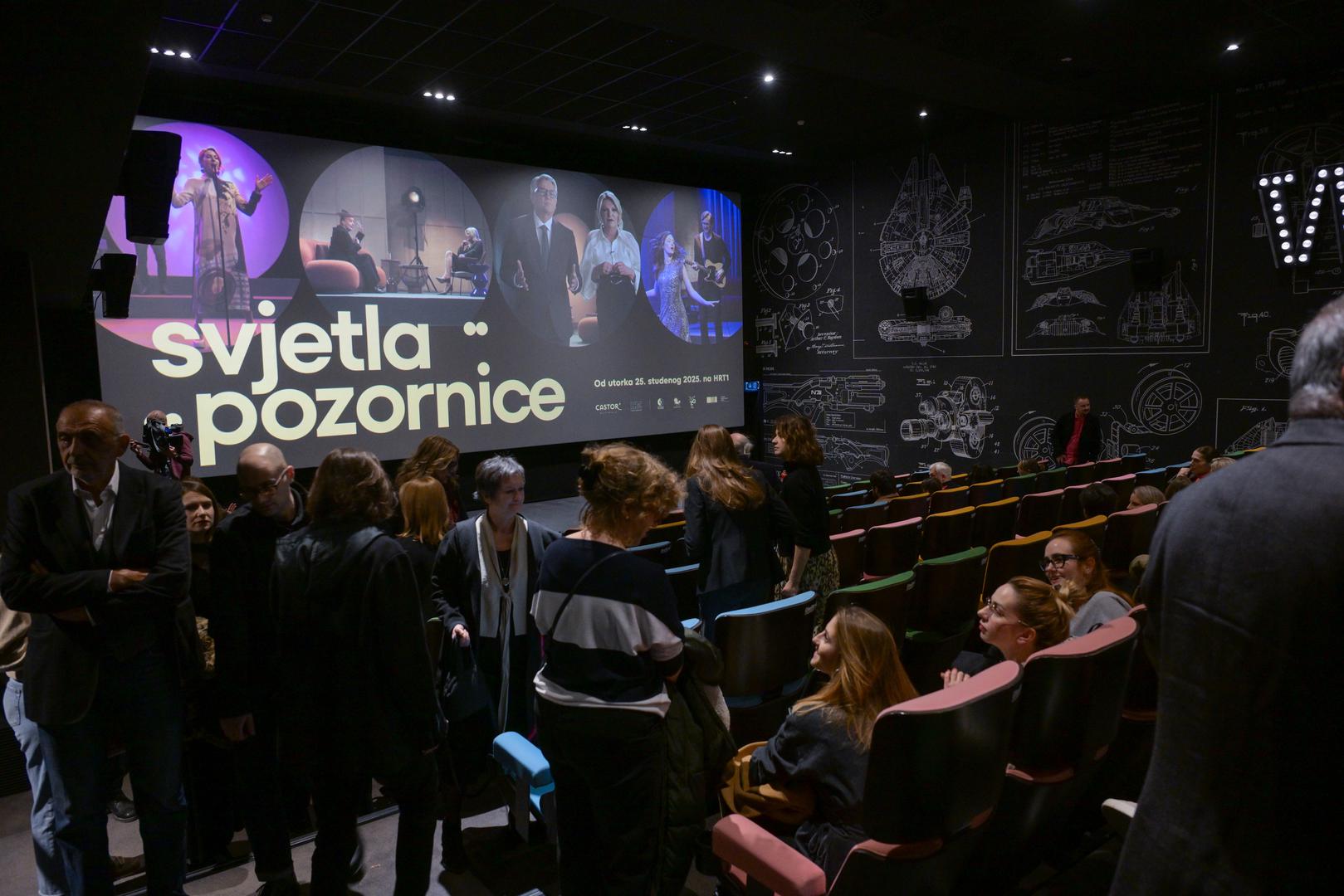 Prva epizoda serijala posvećena je pedesetim godinama prošlog stoljeća, kada se na jugoslavenskoj, ali i svjetskoj glazbenoj sceni etablirao Ivo Robić. U isto vrijeme s emitiranjem programa započela je i Televizija Zagreb, a tih pedesetih godina prošlog stoljeća nastala je i poznata Zagrebačka škola crtanog filma, dok je novinska kuća Vjesnik dominirala u području tiskovina