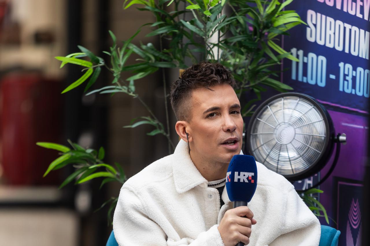 Zagreb: Miro Čabraja na Cvjetnom trgu