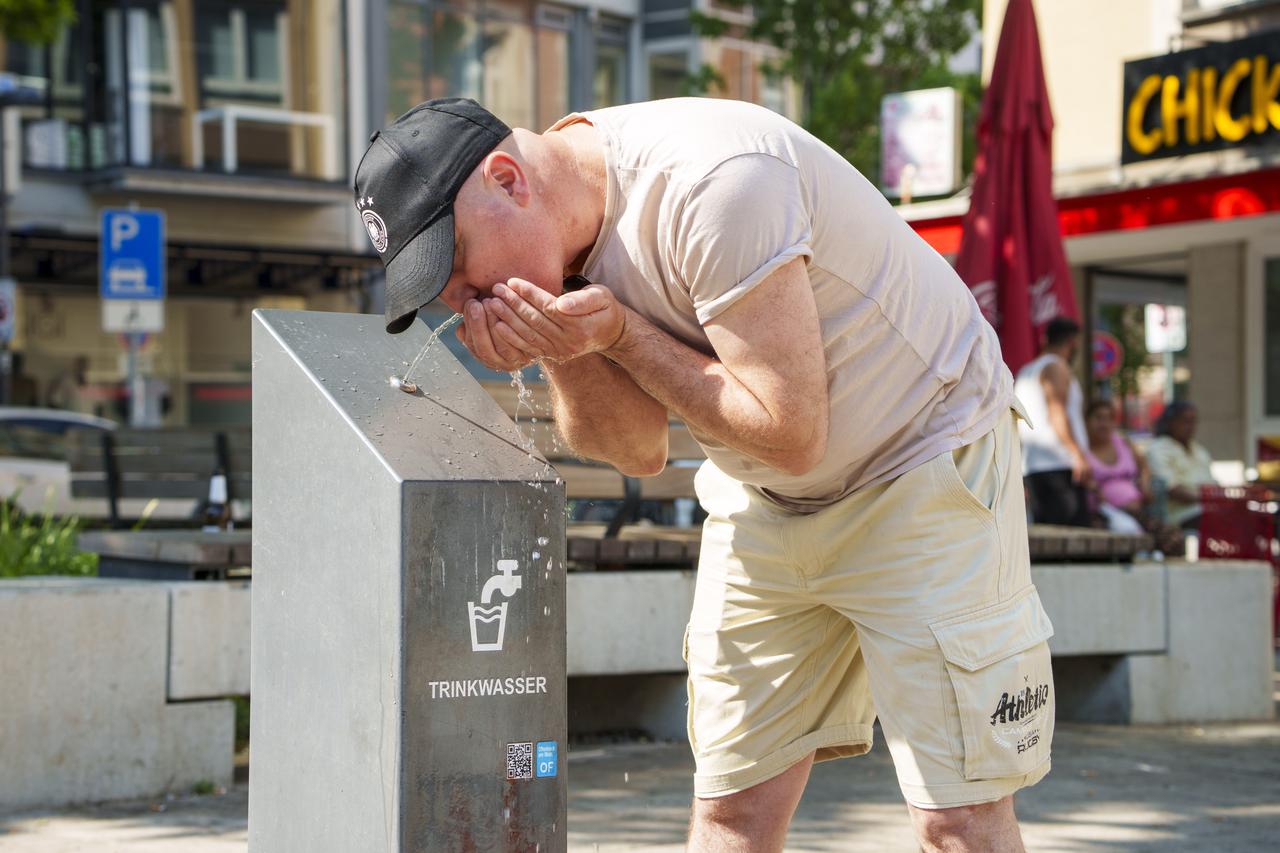 Heat Wave in Germany · Offenbach Must Conserve Water