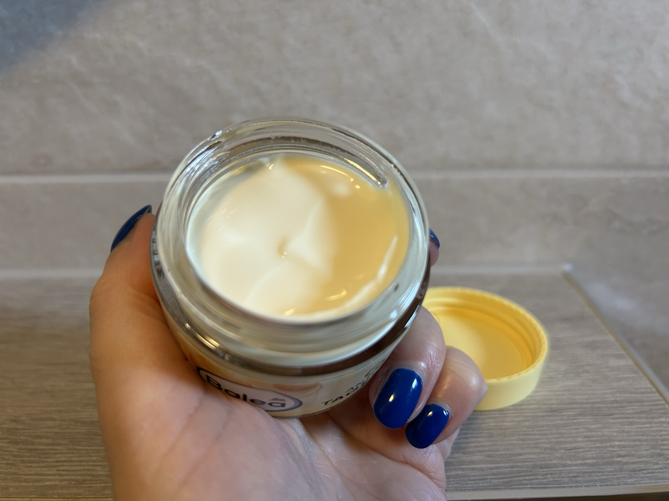 DM-ova Balea Q10 protiv bora kolegici sa suhom kožom u potpunosti je odgovarala