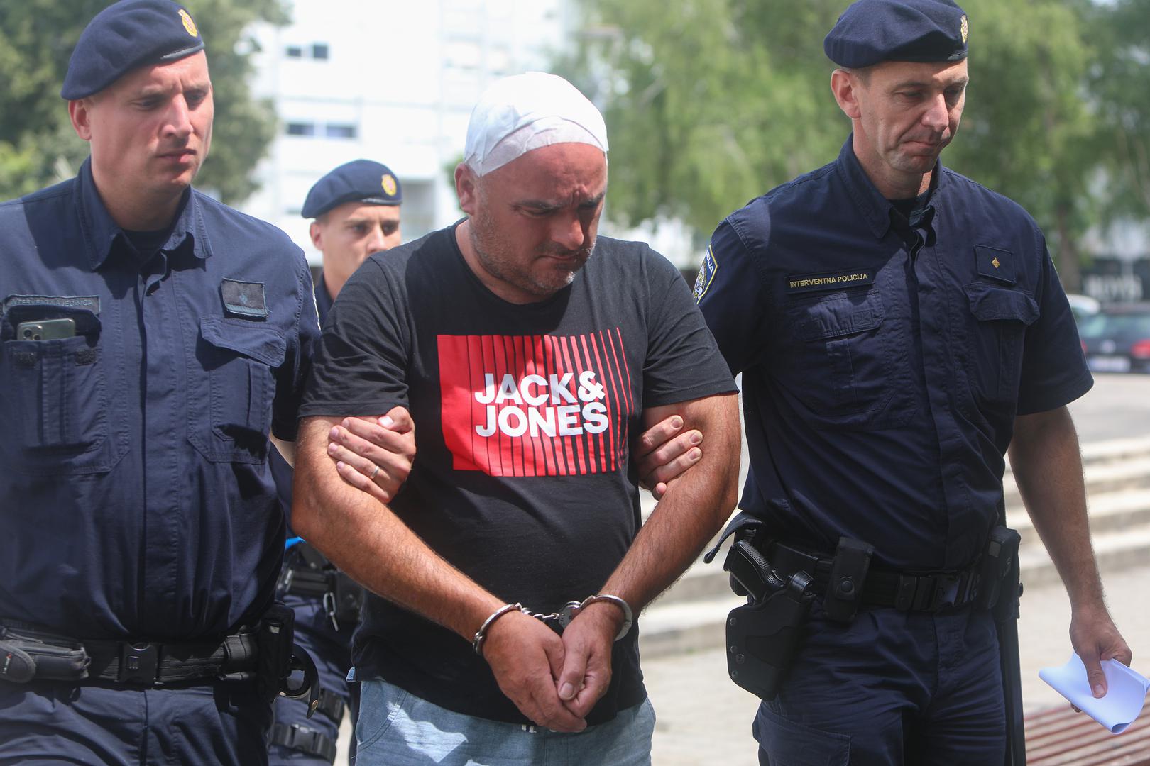 01.07.2024., Karlovac - Privodenje na ispitivanje na Zupanijski sud osumnjicenog za napad i ozlijedivanje biciklista u Vojnicu. Photo: Kristina Stedul Fabac/PIXSELL