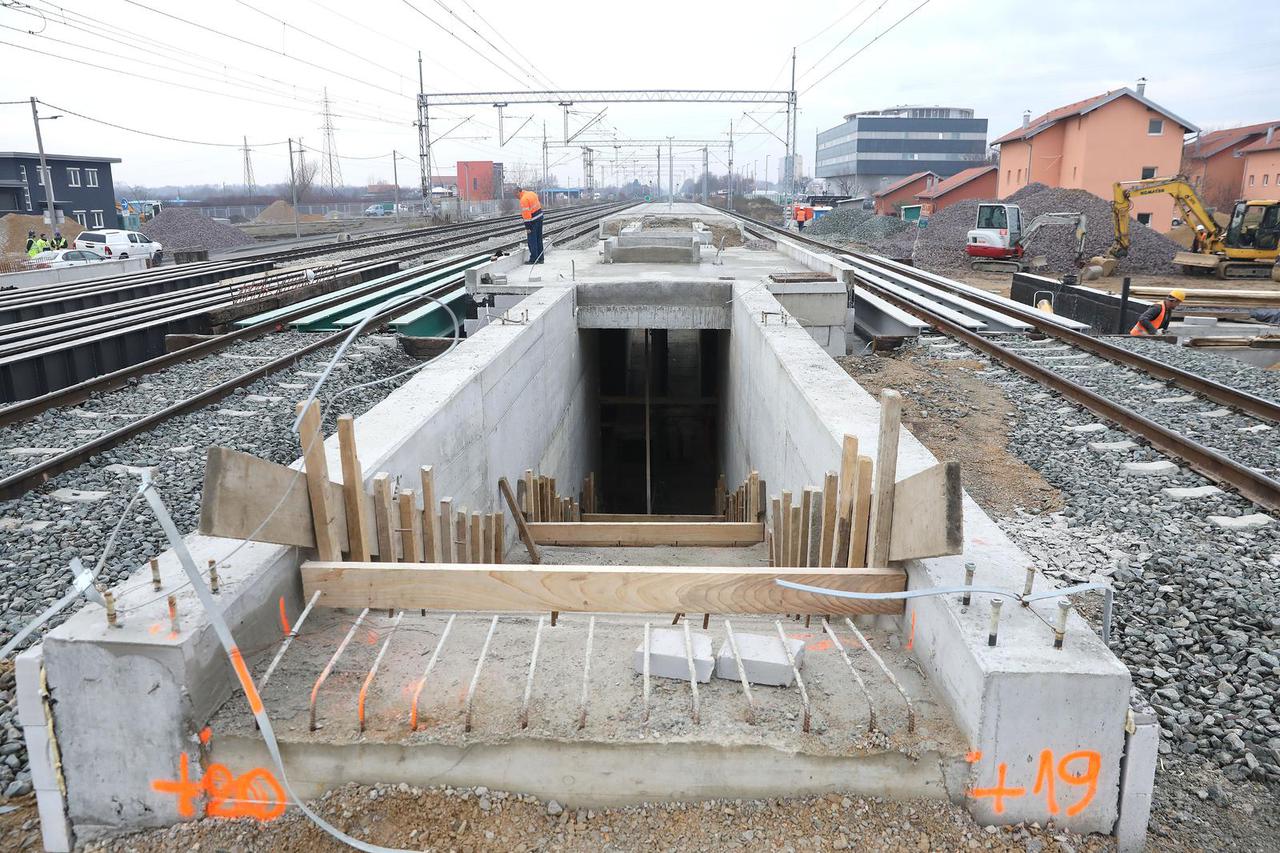 Ministar Butković obišao radove na željezničkom stajalištu Sesvetska Sopnica