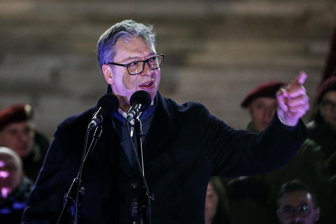 Beograd: Aleksandar Vučić obratio se okupljenima u Ćacilendu
