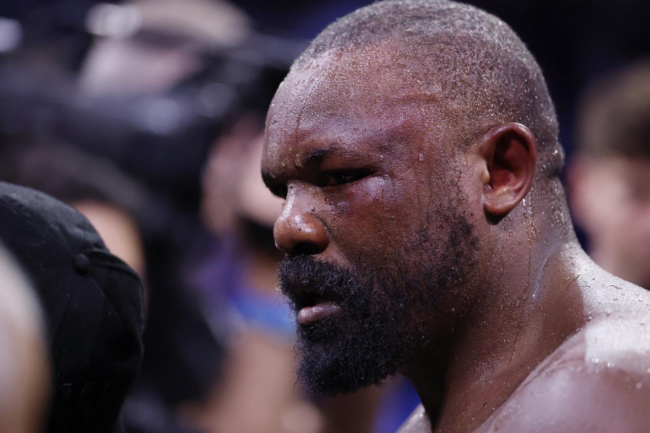 Derek Chisora v Deontay Wilder