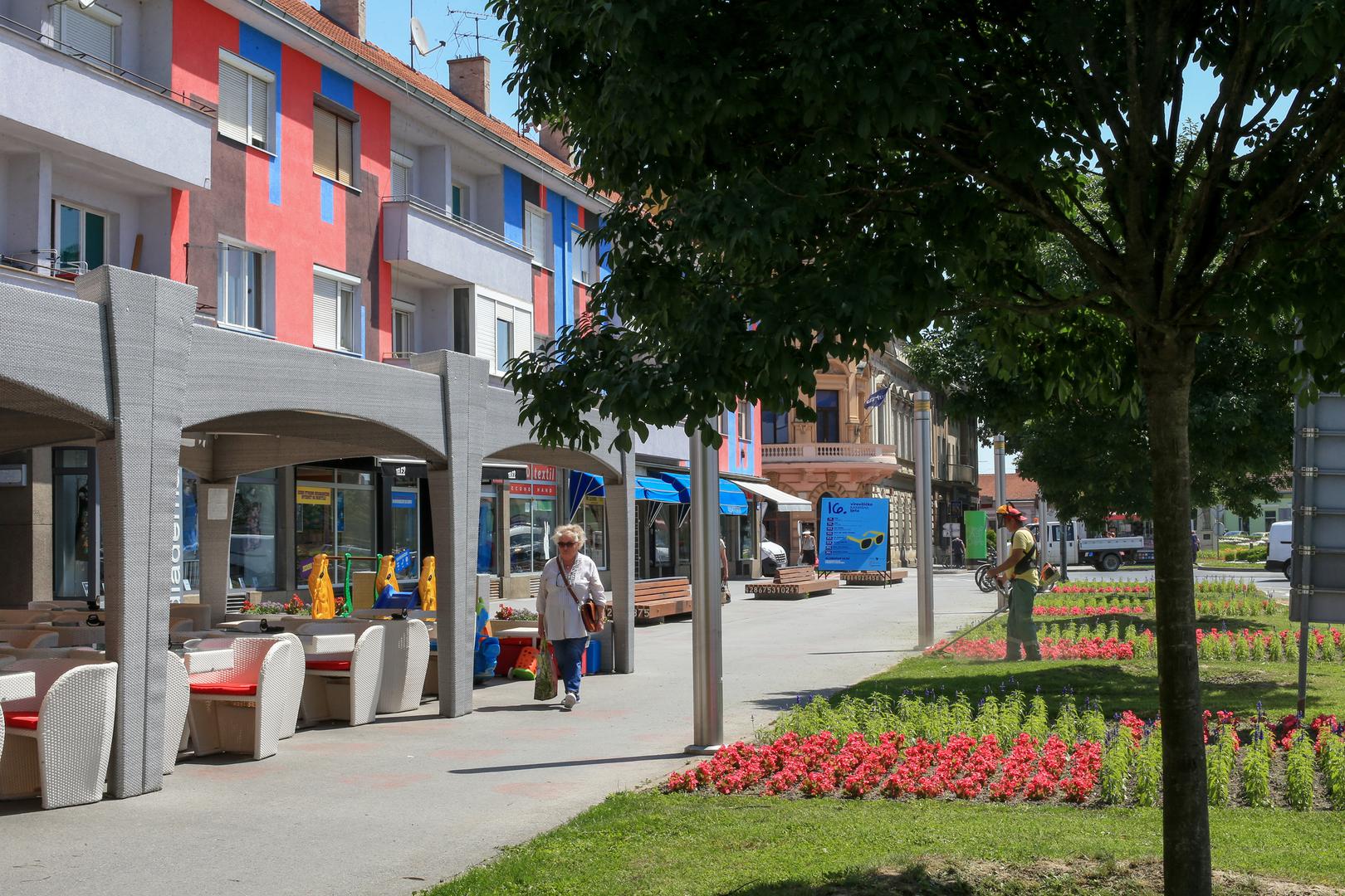 Virovitičko-podravska županija ima tri grada i 13 općina. 