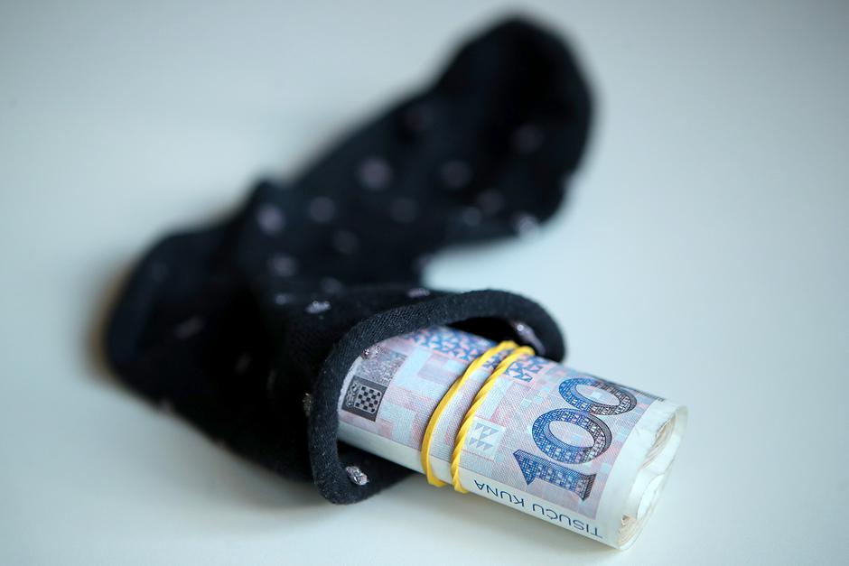 ?uvanje novaca u ?arapama