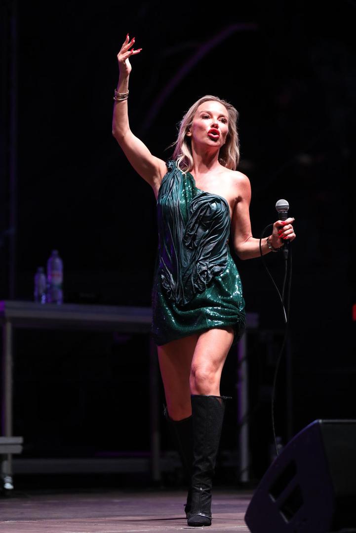 Osim što su brojni uživali uz njezine hitove, u ovom gradu odvilo se i nekoliko zanimljivih trenutaka. Sve ovo snimio je Pixsellov fotoreporter.