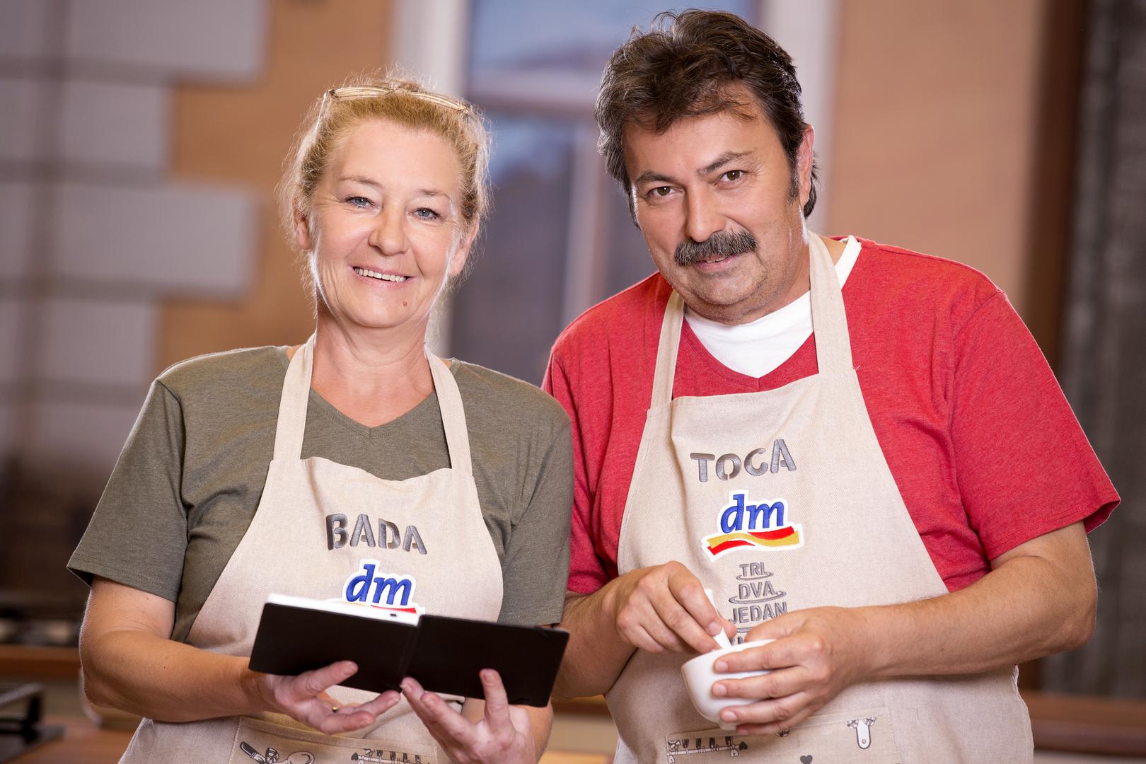 Blaženka Župan (53, umirovljenica, Slavonski Brod) i Tomislav Župan (56, nezaposleni građevinski tehničar, Slavonski Brod) – supružnici
U braku su već 36 godina. Međusobno su si nadjenuli nadimke Bada i Toca. Oboje vole tradicionalnu kuhinju te su se u show prijavili kako bi učili od najboljih i poboljšali svoje znanje. Uživaju u svojim zlatnim godinama i obožavaju zajedno kuhati. No Blaženka priznaje kako Tomislav ipak kuha bolje od nje.