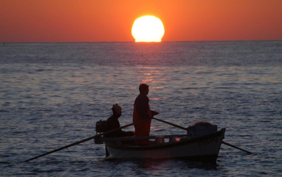'IPL-PULA -RIBARENJE  NISTA LJE?PSE NEGO KAD POCNU TOPLIJI DANI PA RIBARENJE POSTANE UZITAK  FOTO DUSKO MARUSIC ribolov  zalaz sunca  sunce'