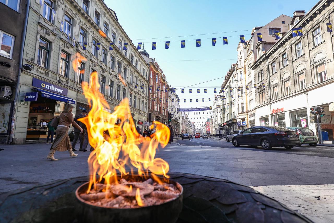 Centar Sarajeva ukrašen povodom Dana nezavisnosti Bosne i Hercegovine