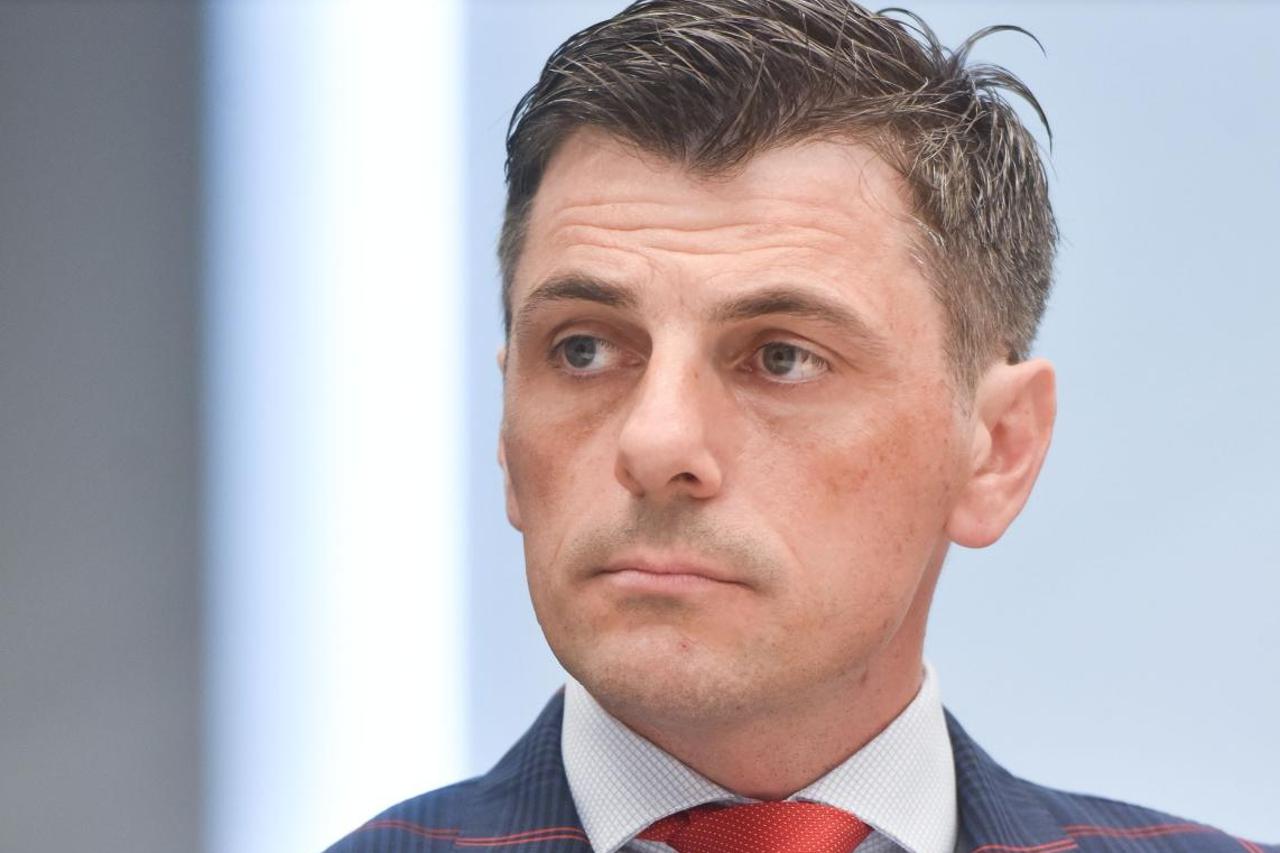 ANDREJ GRUBIŠIĆ, stručnjak za financije