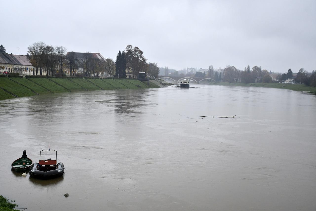 Zbog obilnih kiša raste vodostaj rijeke Kupe