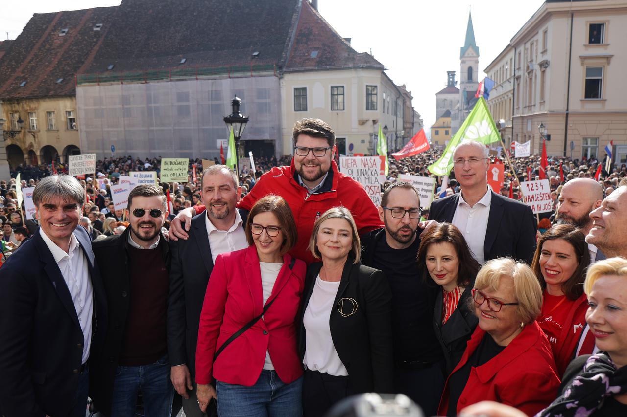 Zagreb: Prosvjed lijevo-liberalne oporbe: "Dosta je! Idemo na izbore!"