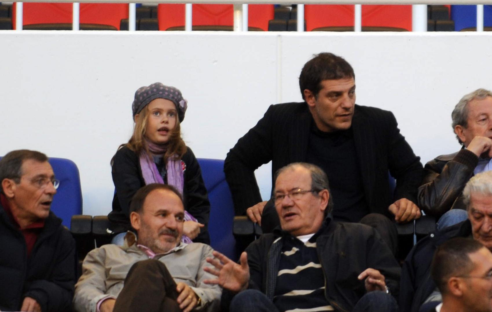 Bilić je nakon toga započeo vezu s Ivanom Đeldum, s kojom ima još tri kćeri, pa Alani danas ima mlađeg brata Lea te tri polusestre s očeve strane.