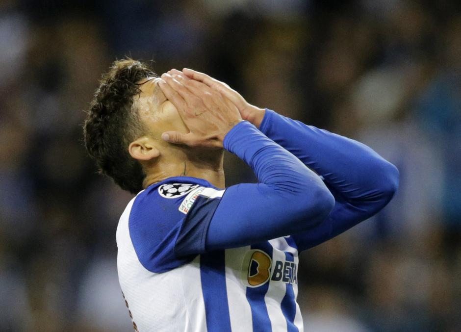 Champions League - Group B - FC Porto v Atletico Madrid