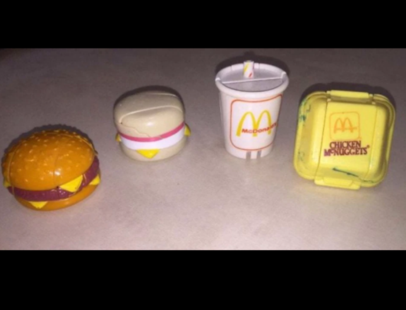 Djeca su se obožavala igrati ovim minijaturnim i plastičnim burgerima i krumpirićima.