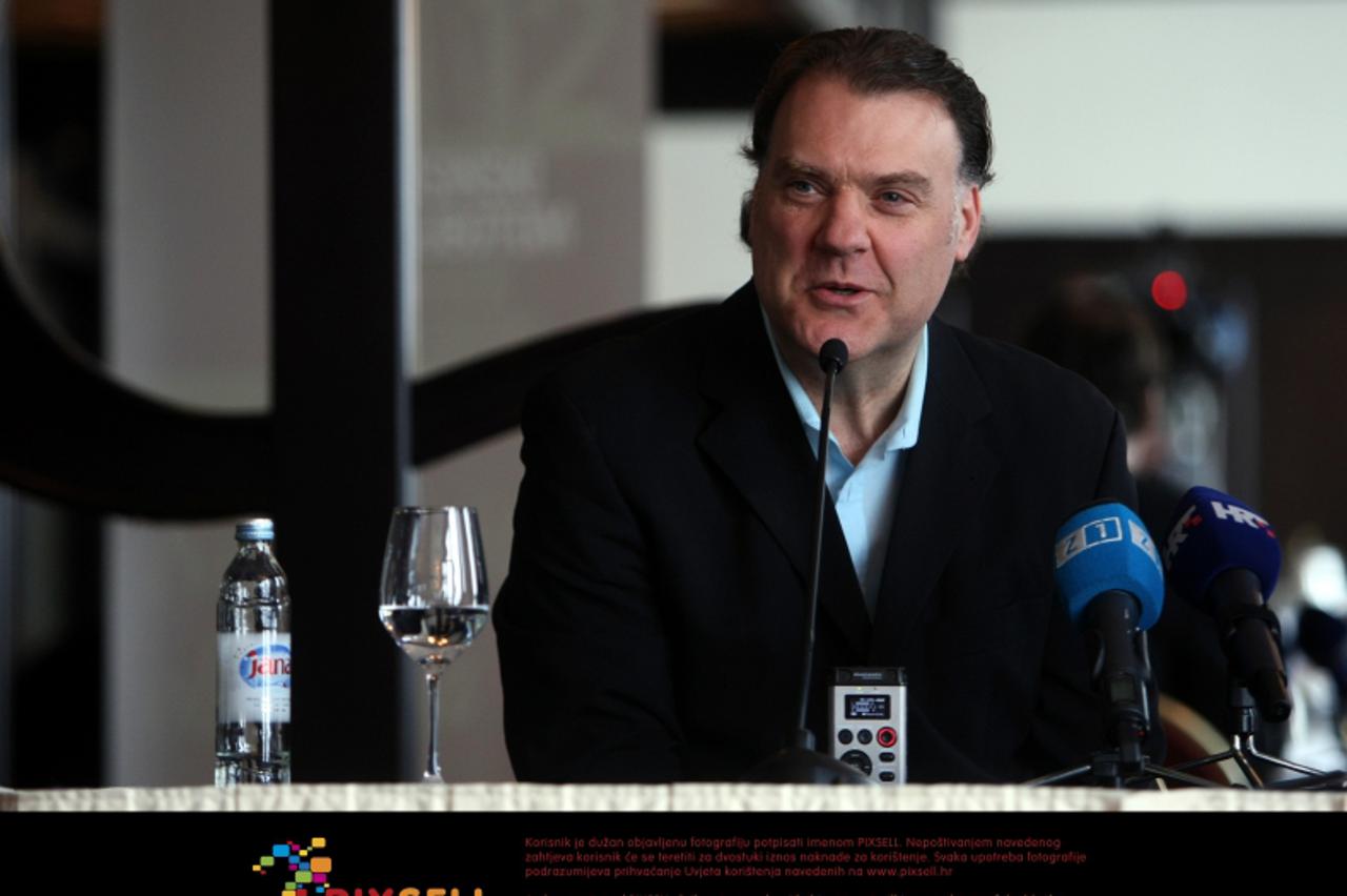 '06.02.2012., Zagreb - Bryn Terfel, slavni velski bas bariton, u hotelu Westin odrzao je konferenciju za novinare povodom nastupa u Koncertnoj dvorani Vatroslava Lisinskog 7. veljace 2012.  Photo: San