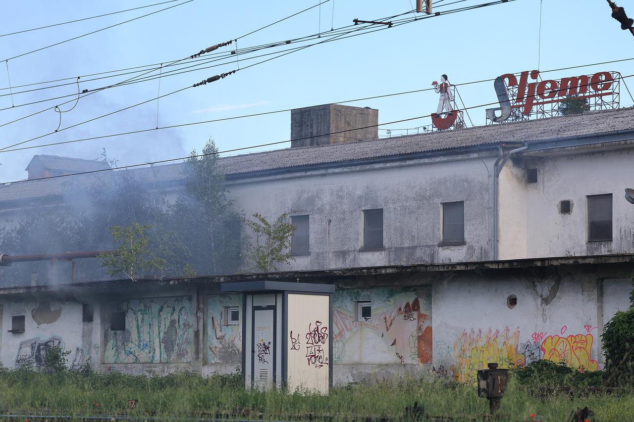 Zagreb: Požar u objektu bivše tvornice Sljeme