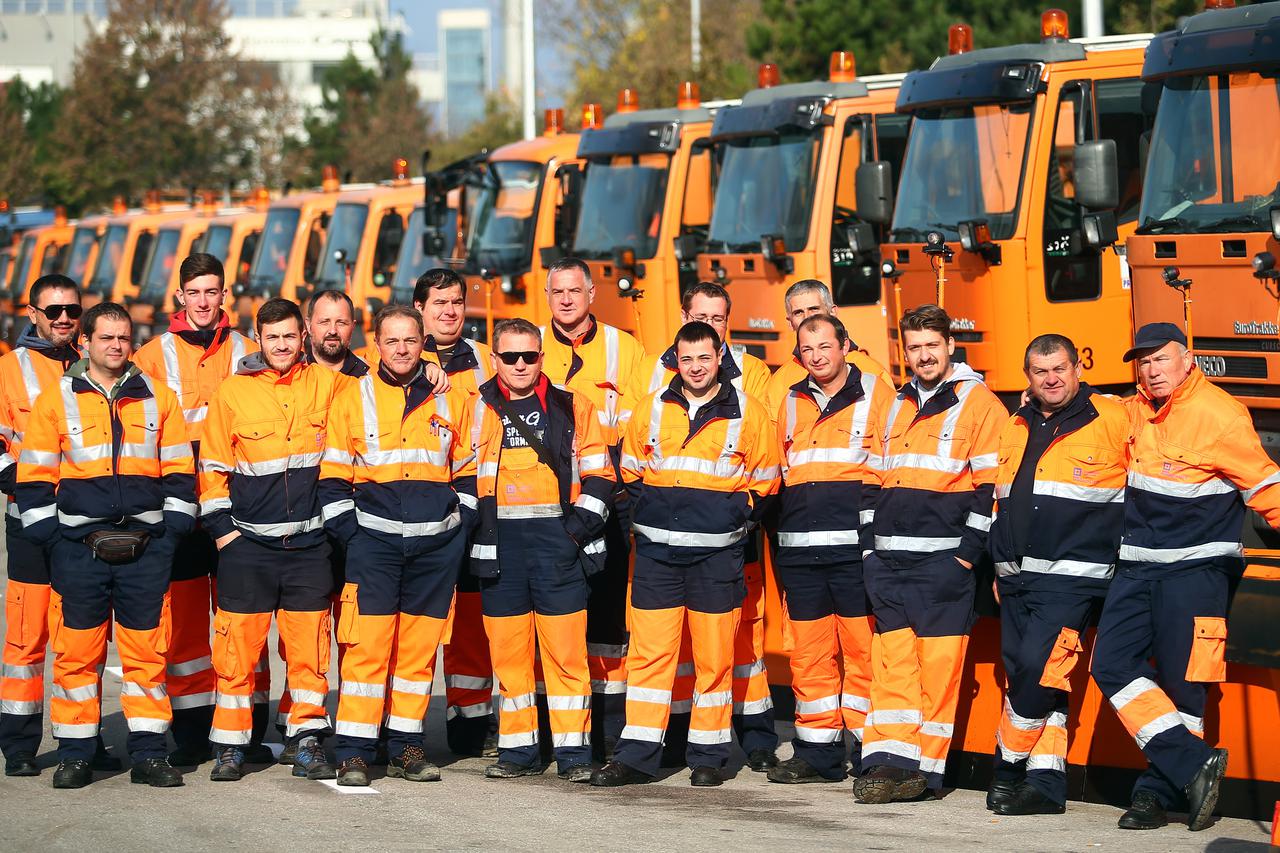 14.11.2016., Zagreb - U Centralnoj bazi zimske sluzbe odrzana smotra zimske sluzbe. Photo: Slavko Midzor/PIXSELL