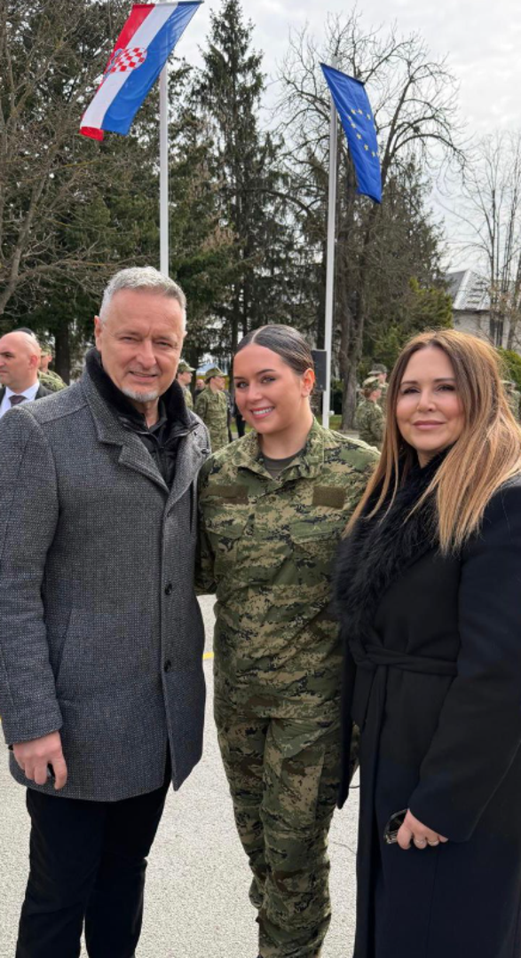 Na službenoj stranici glazbenika Marka Perkovića Thompsona objavljena je radosna vijest koja je brzo privukla pažnju javnosti. U središtu pozornosti našla se njegova kći Diva Marija, povodom čega su pjevaču i njegovoj obitelji počele pristizati brojne čestitke.