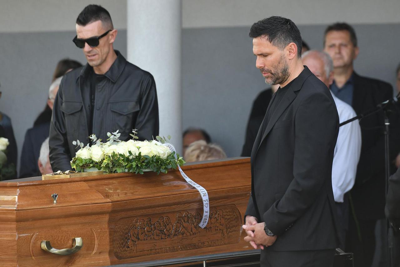 Sveti Martin na Muri: Sprovod bivšeg nogometnog reprezentativca Nikole Pokrivača