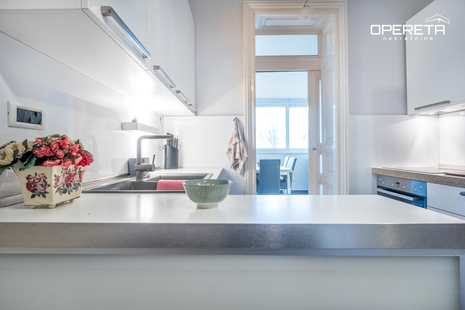 Stanu pripada spremište u podrumu zgrade", dodaje se. 

