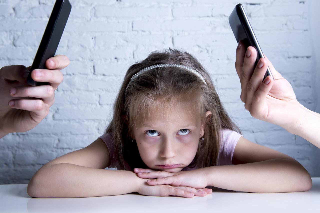 roditelji djeca mobitel