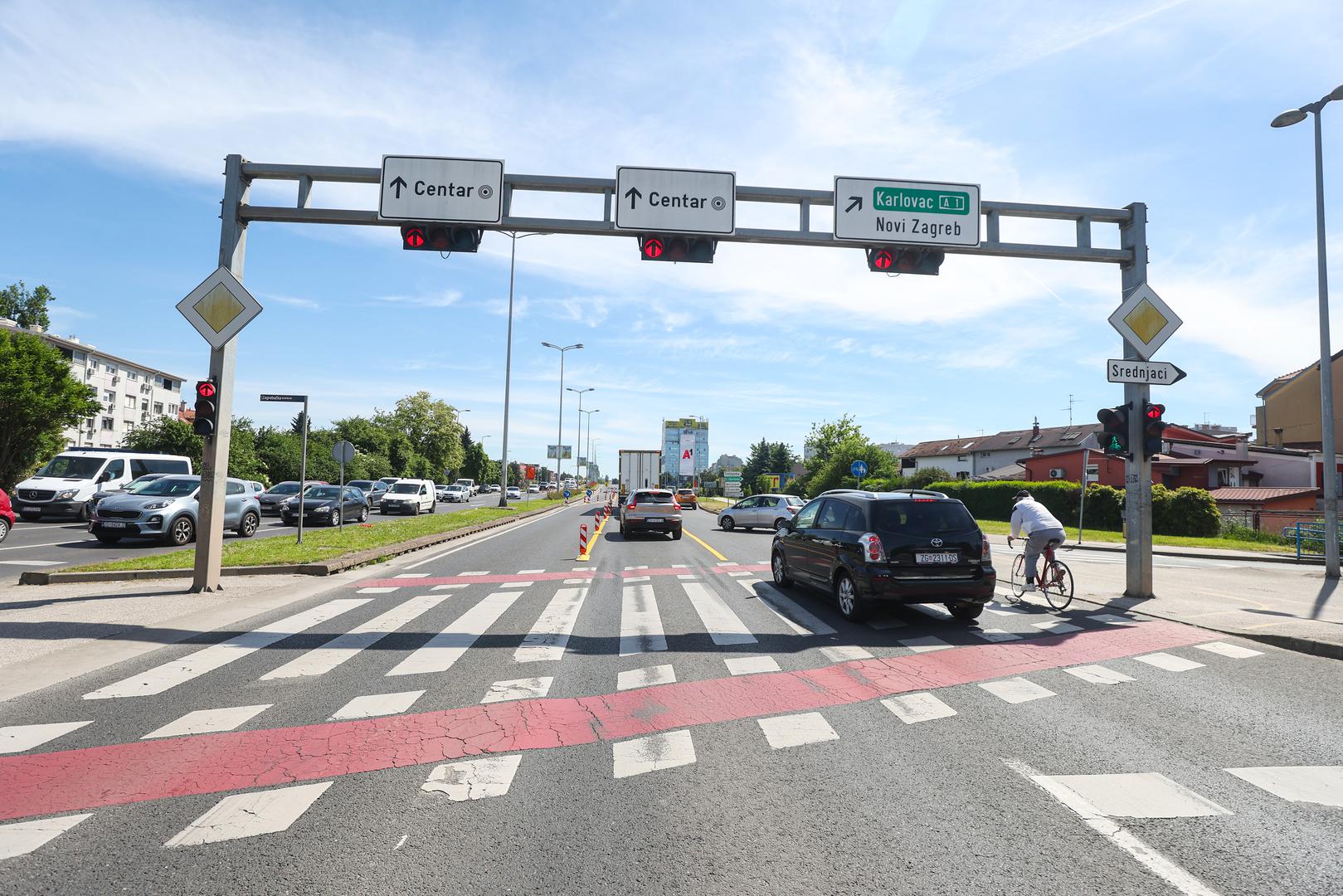 Cilj je povećati sigurnost i produžiti vijek trajanja ove važne prometne veze. Iz Grada pozivaju vozače na oprez i strpljenje, uz napomenu kako su radovi nužni kako bi se spriječila veća oštećenja i osigurala dugoročna funkcionalnost prometnice.