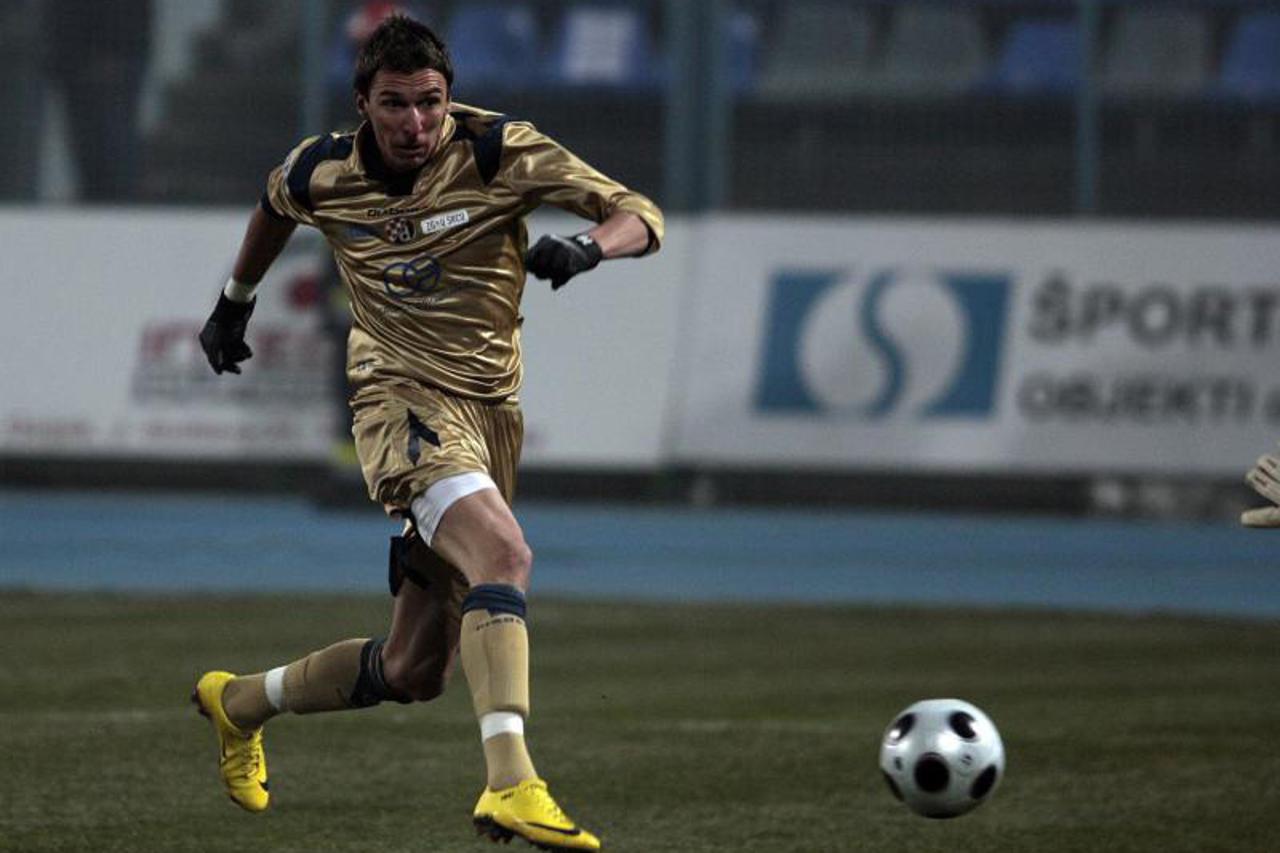 Mario Mandžukić, Dinamo