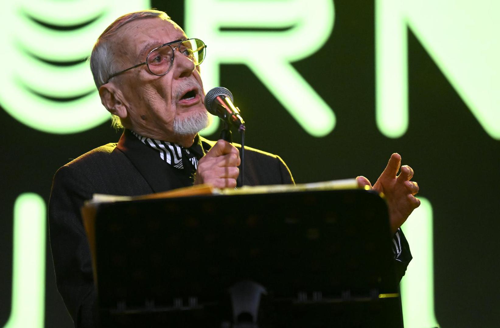 Među njegovim najpoznatijim pjesmama su, uz "Moja kobila Suzi" i "Kauboj Jimmy", "Kukavice", "Prolazi sve" i "Dimnjačar". 
