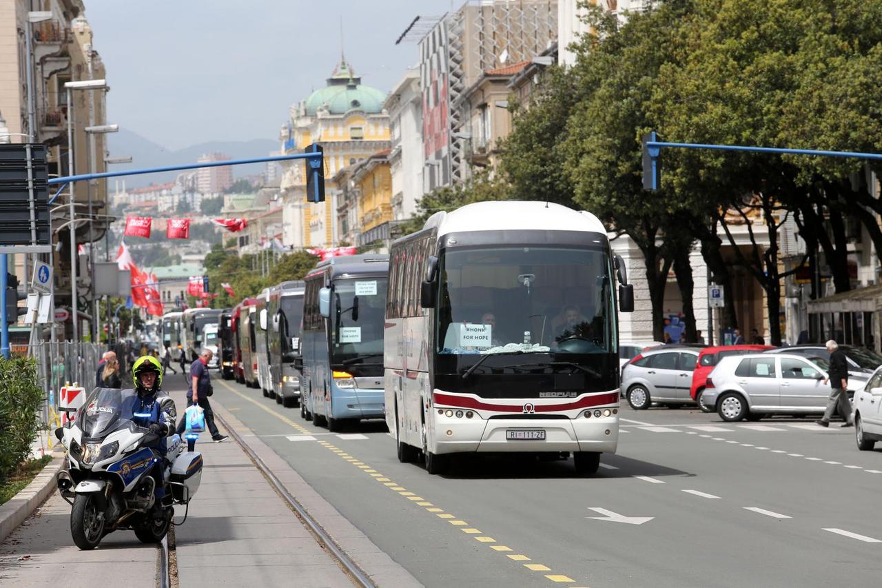 Rijeka: Prosvjedna vožnja povremenih prijevoznika