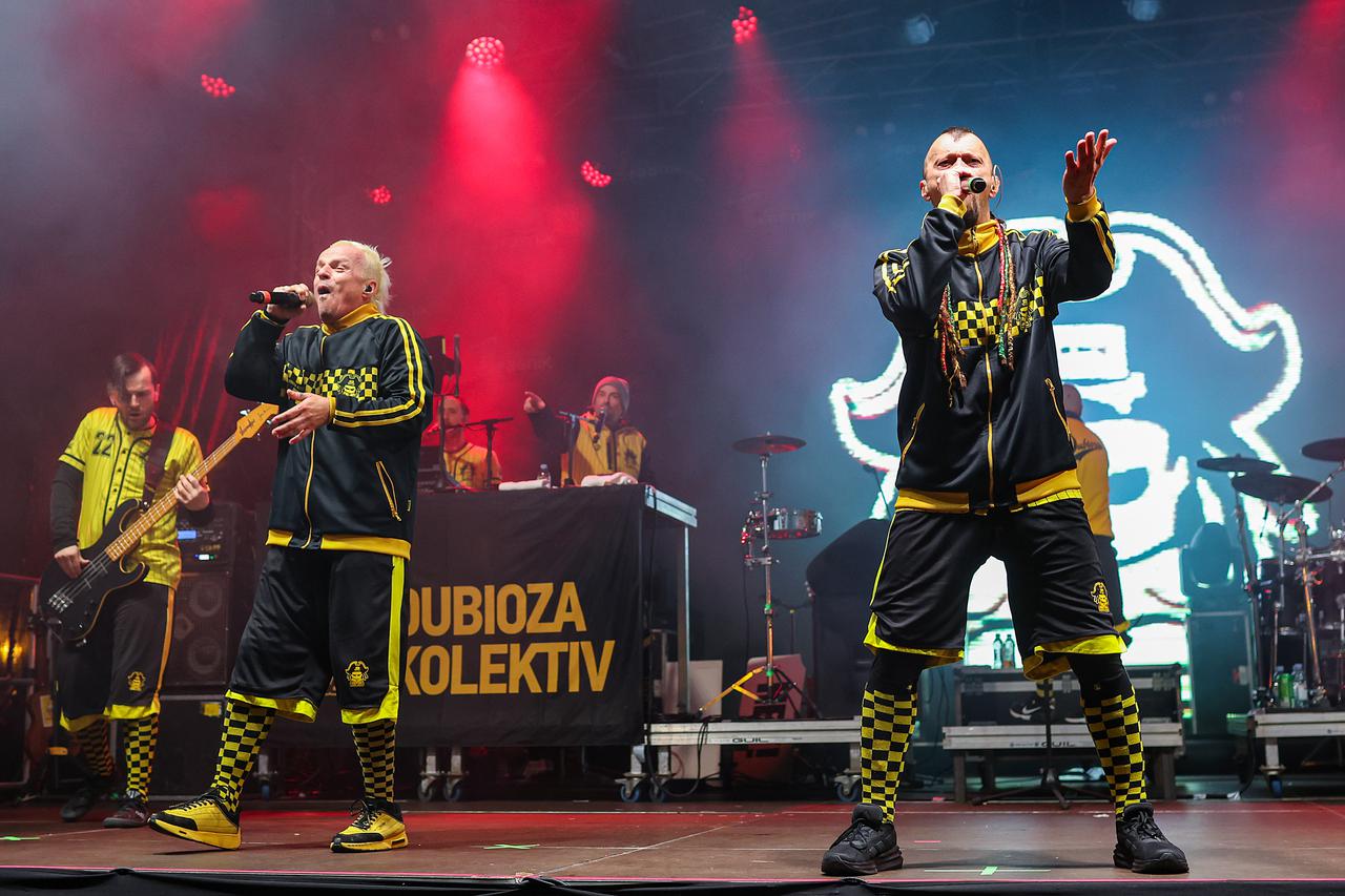 Zatvaranje 200. Samborskog fašnika koncertom Dubioze Kolektiv