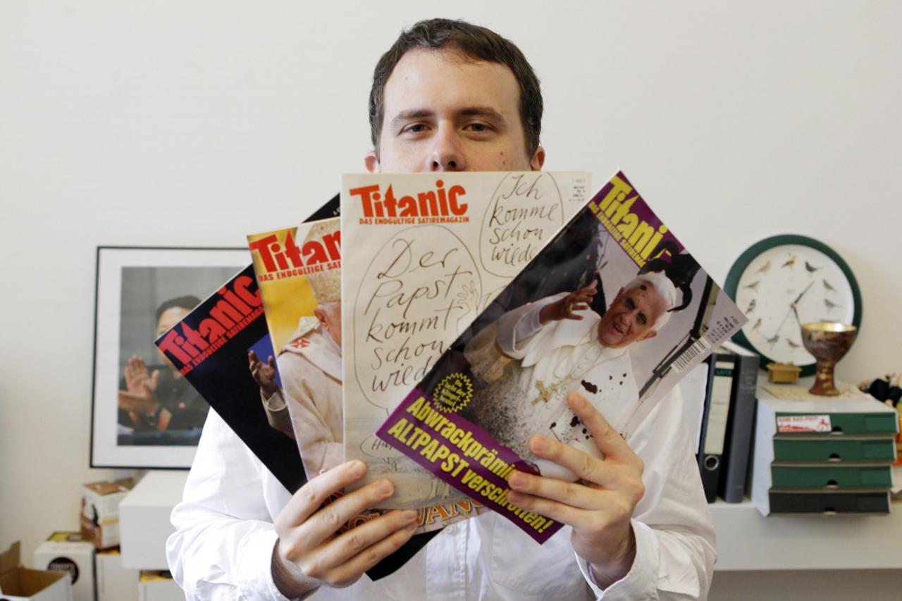 titanic,satira pape,leo fischer