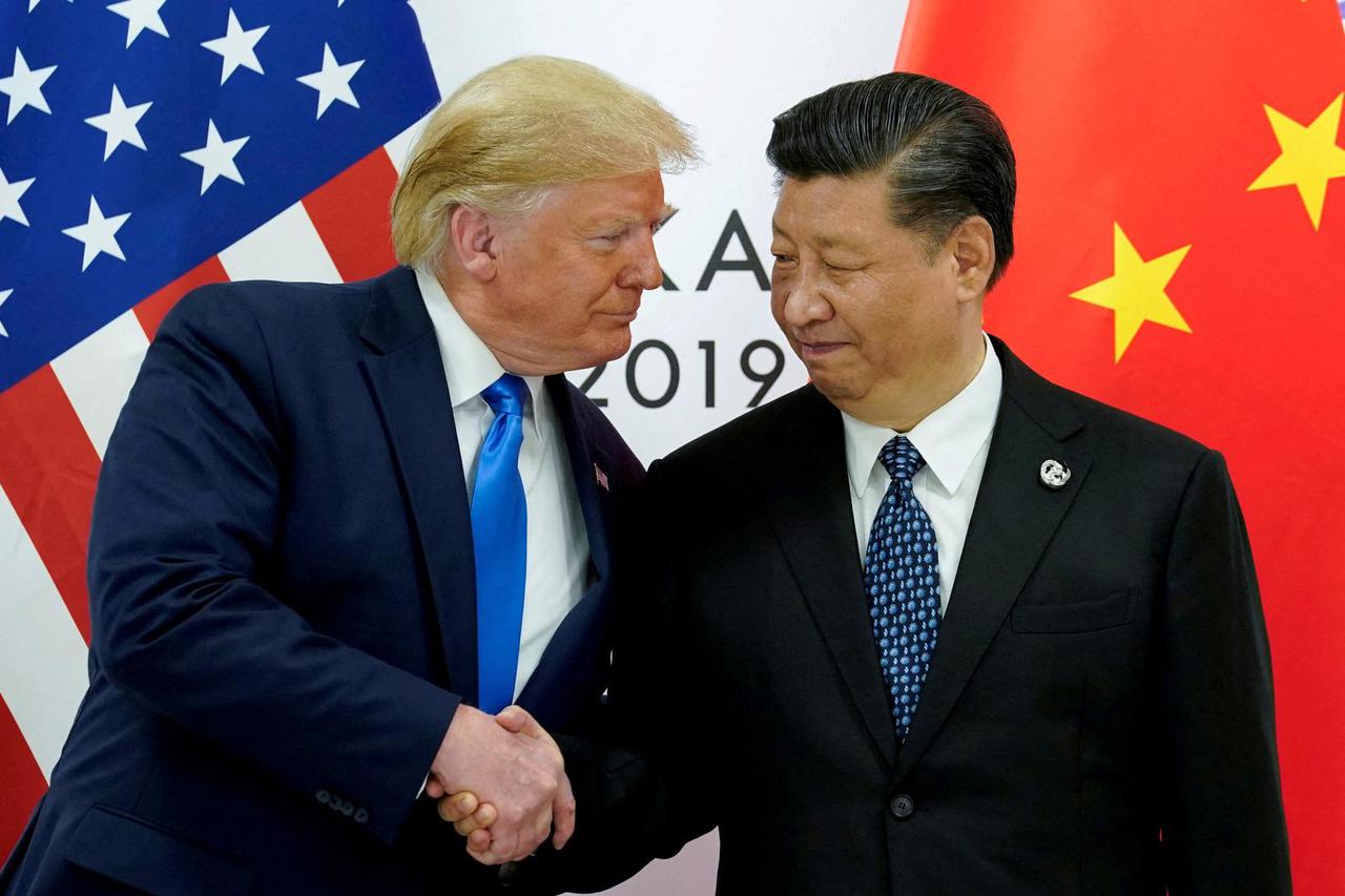 FILE PHOTO: FILE PHOTO: Trump meets Xi at the G20 leaders summit in Osaka, Japan