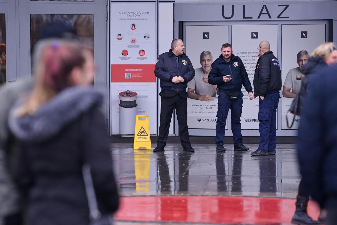 Zagreb: Arena centar zatvoren zbog dojave o bombi