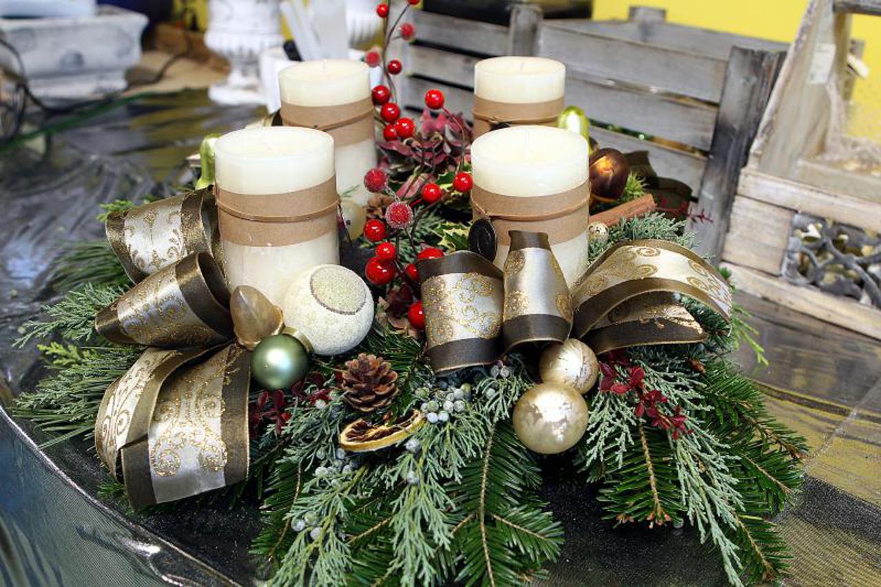 08.11.2012., Zagreb - Vrtni centar Zrinjevac, izrada adventskog vjencica.  Photo: Goran Stanzl/PIXSELL