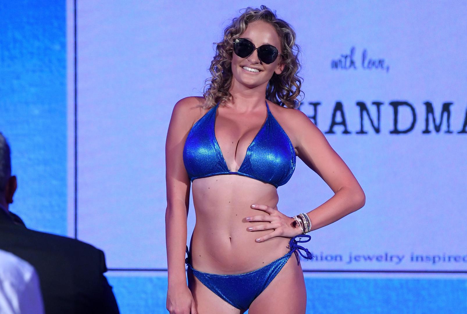 Posljednje tri sezone osvaja druga mjesta. Ima iskustva i u natjecanjima u inozemstvu. Bila je na postolju na međunarodnim natjecanjima u Srbiji, Austriji i Italiji. 