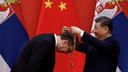 FOTO Vučić od Xija dobio orden kakav ima još samo Putin: Kineski šef ga u Pekingu kitio zlatom
