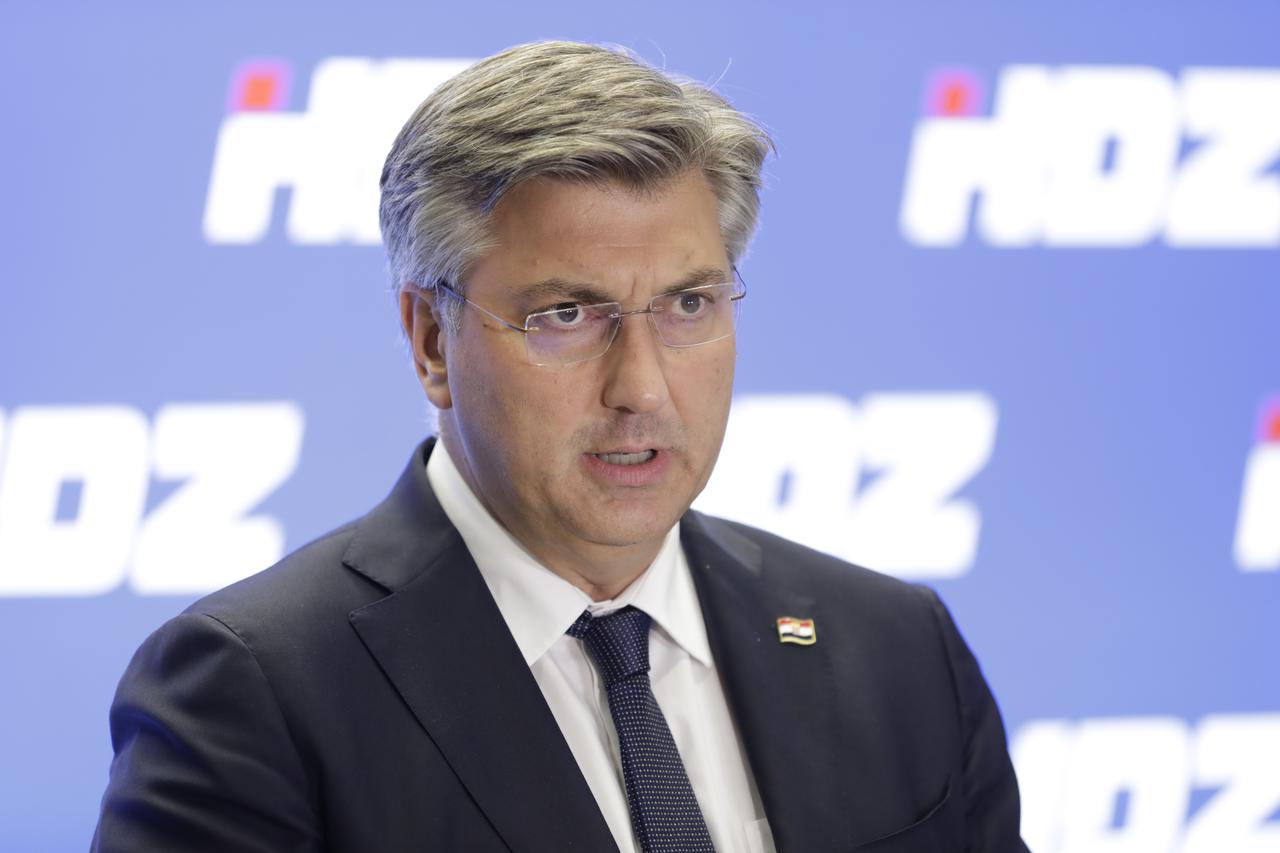 Zagreb: Andrej Plenković dao je izjavu medijima nakon sjednice Predsjedništva stranke